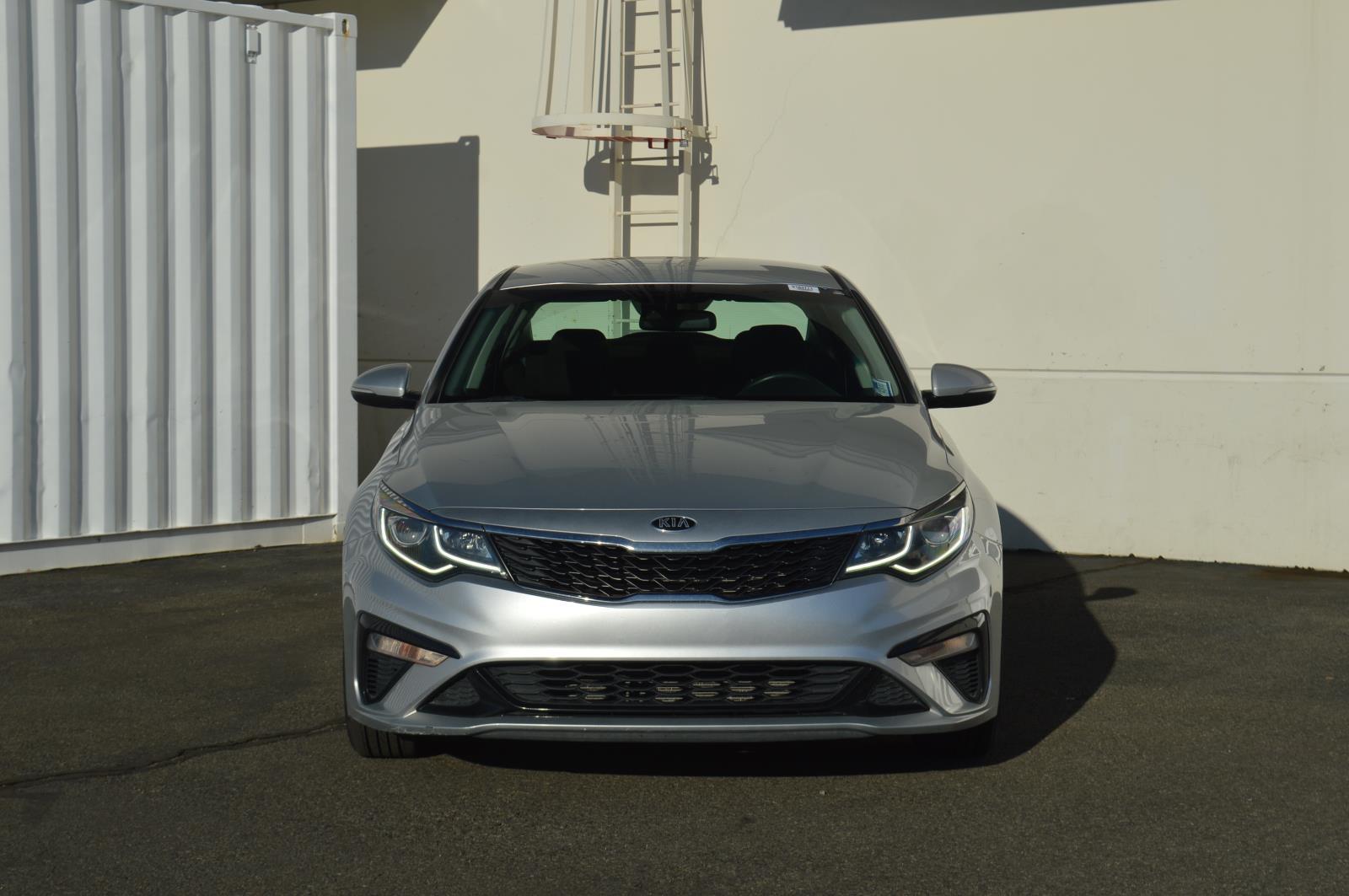 2020 Kia Optima LX photo 2