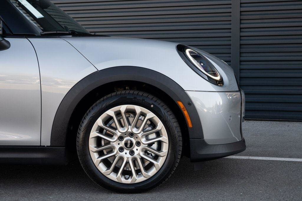 2025 MINI Convertible S - Photo 9