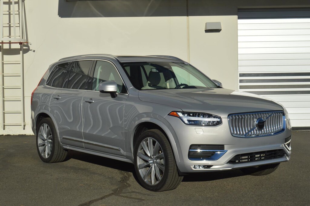 Used 2025 Volvo XC90 B5 Core SUV