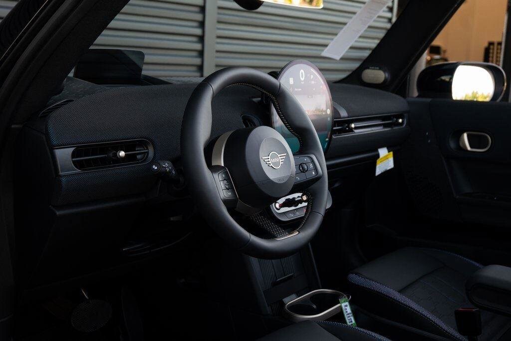 2025 MINI Convertible S - Photo 16