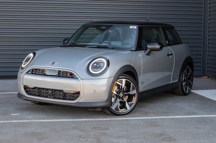 2025 MINI Hardtop 2 Door Signature Plus Hatchback