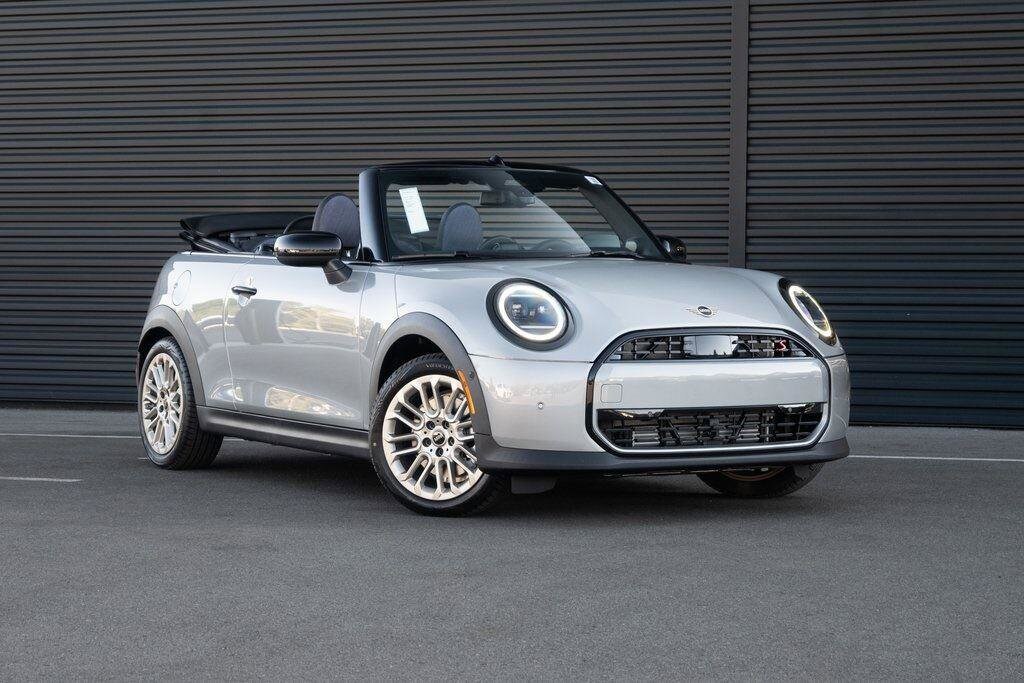2025 MINI Convertible S - Photo 7