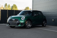 2025 MINI Hardtop 4 Door Iconic Hatchback