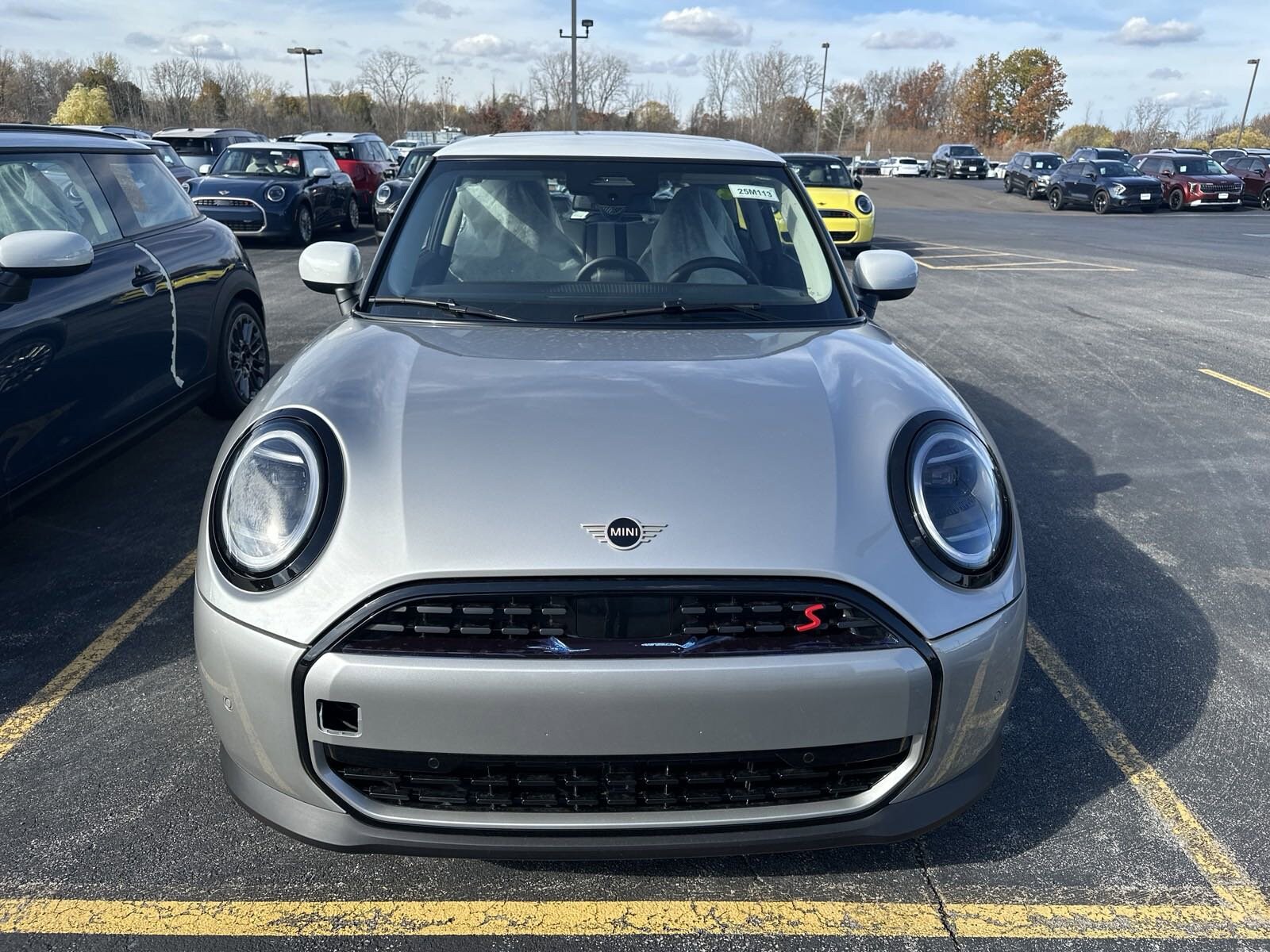 2025 Mini Cooper 2 Door Hardtop Signature photo 2