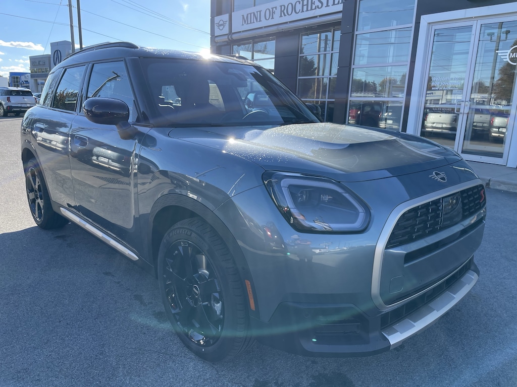 New 2026 MINI Countryman Signature Plus SUV