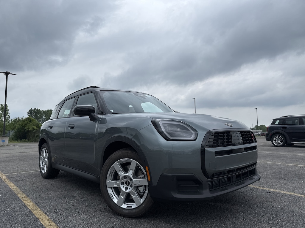 New 2025 MINI Countryman Signature Plus SUV