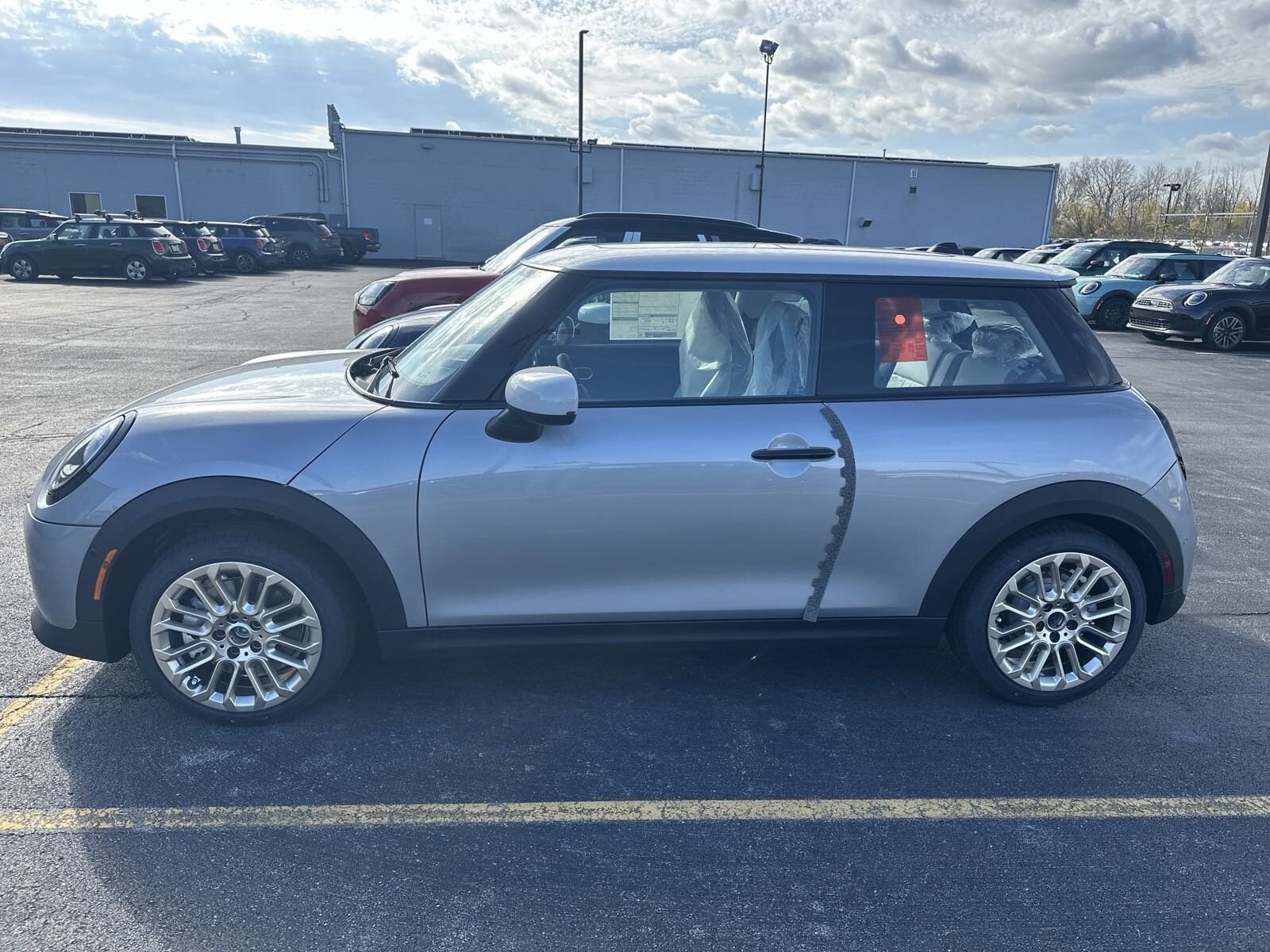 2025 Mini Cooper 2 Door Hardtop Signature photo 3