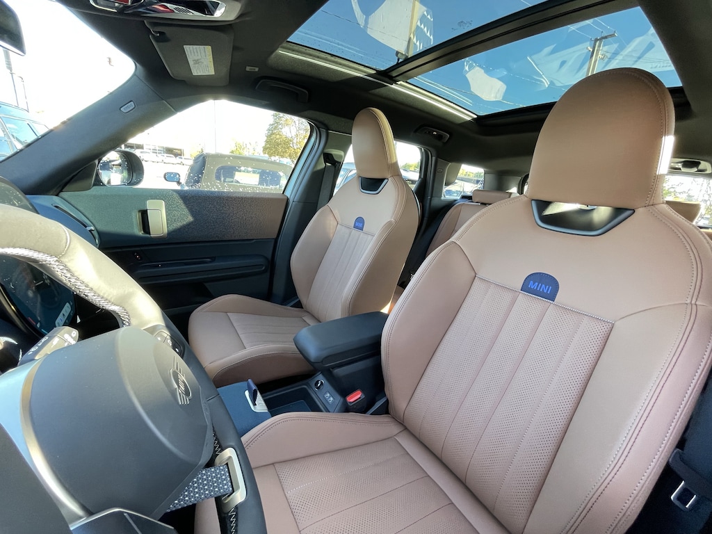 New 2026 MINI Countryman Signature Plus SUV