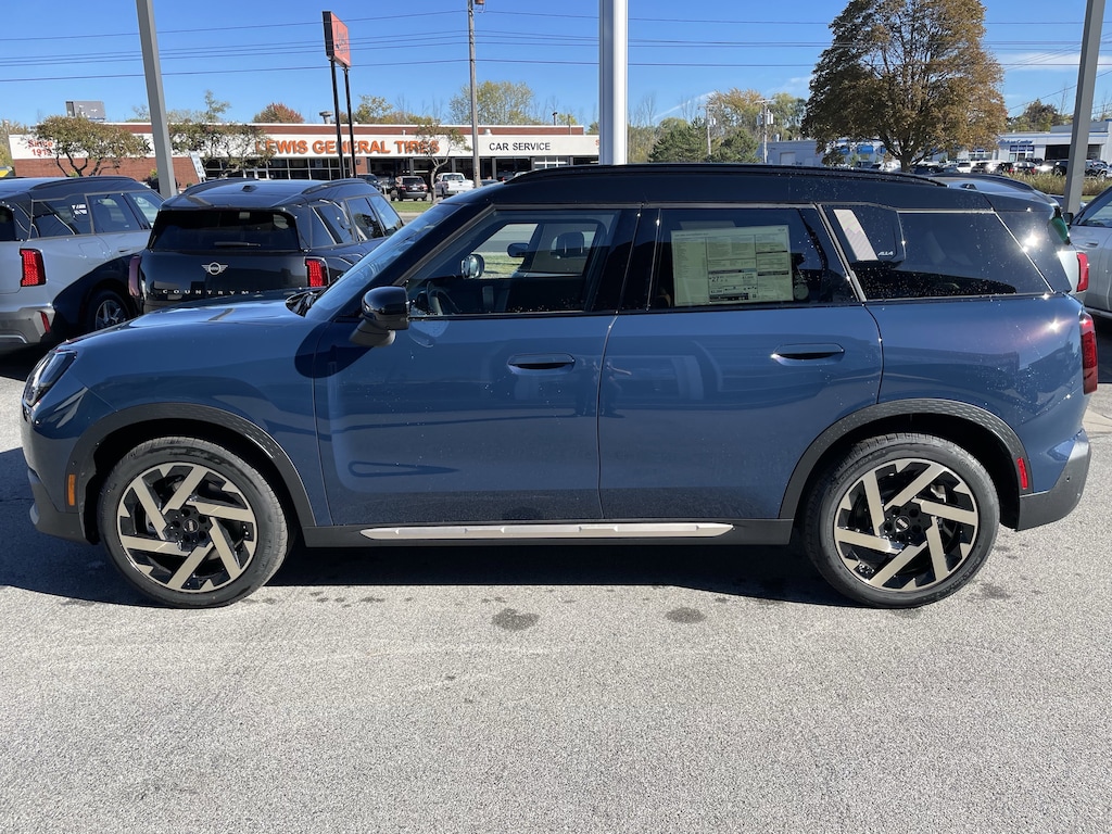 New 2026 MINI Countryman Iconic SUV