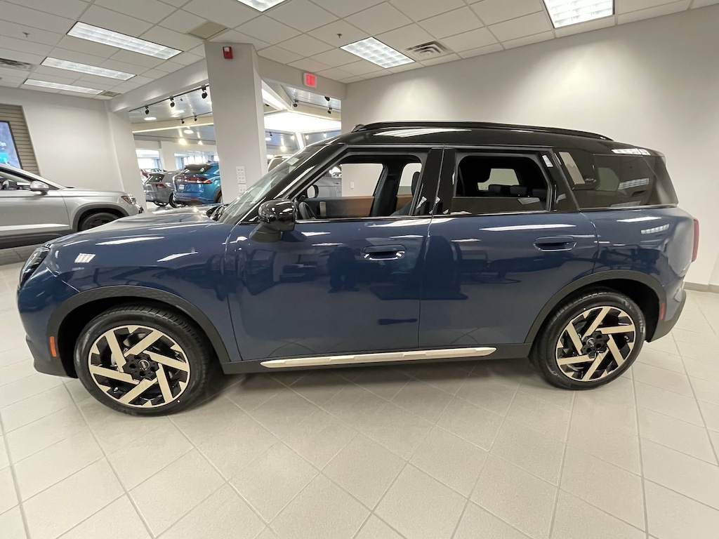 New 2026 MINI Countryman Iconic SUV