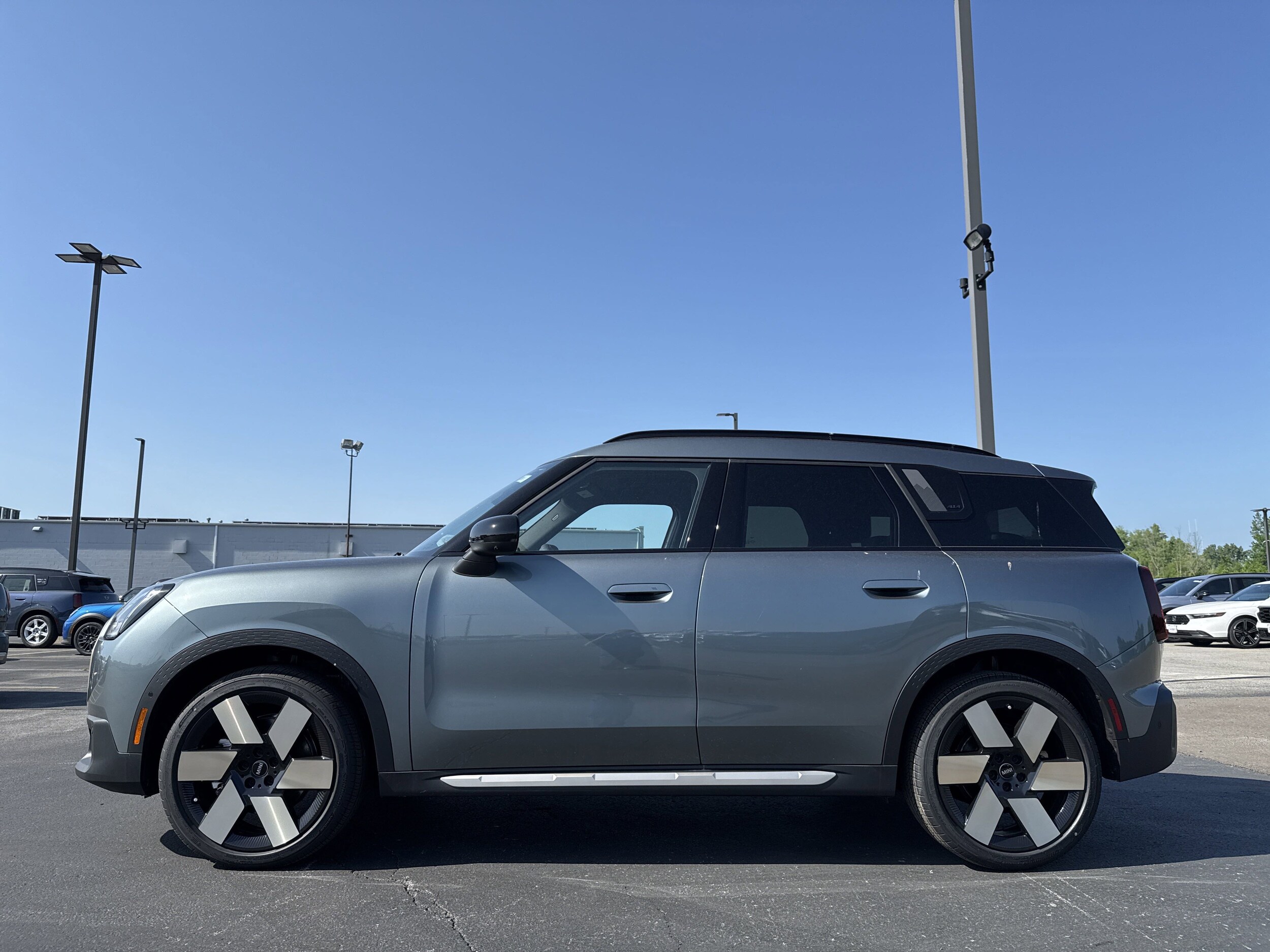 2025 Mini Countryman S ALL4 Iconic photo 4