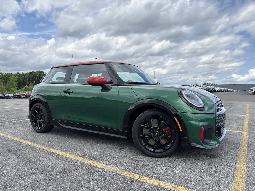 New 2025 MINI Hardtop 2 Door Signature Plus Hatchback