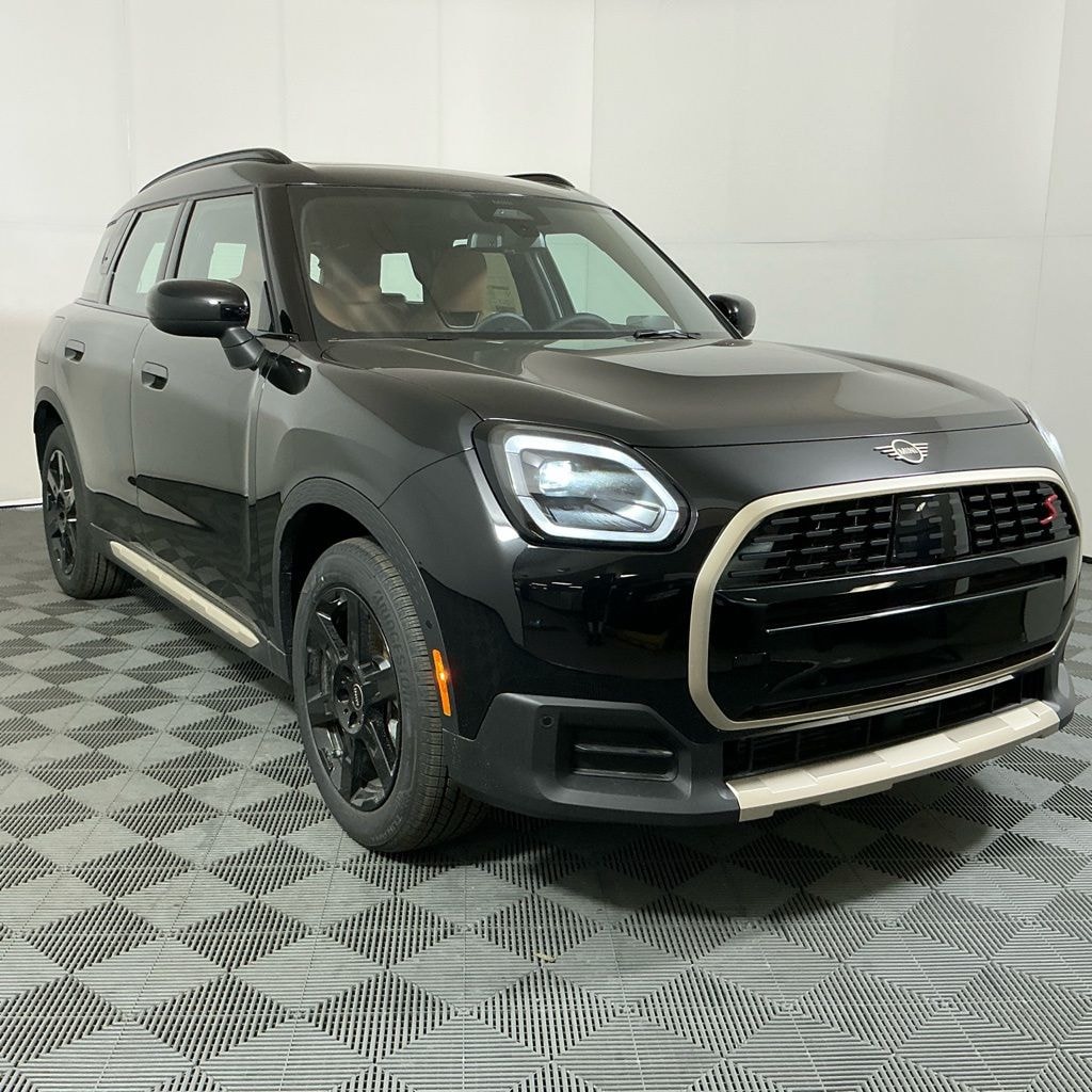 New 2026 MINI Countryman Signature Plus SUV