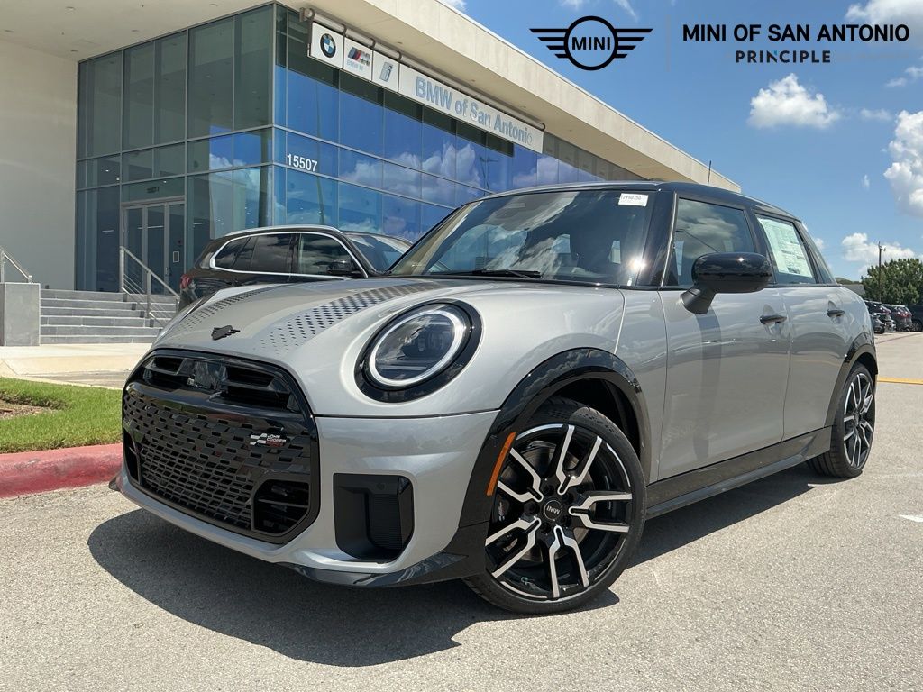 2026 MINI Hardtop Cooper S's photo