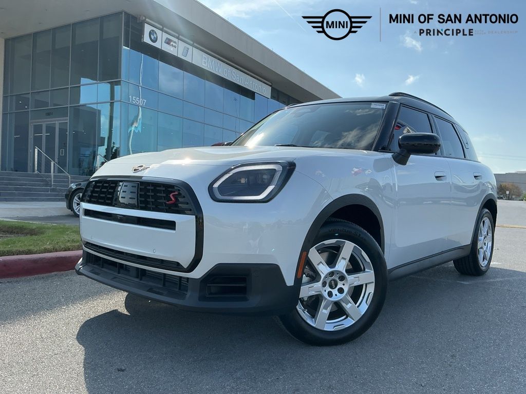 2025 MINI Countryman S ALL4's photo