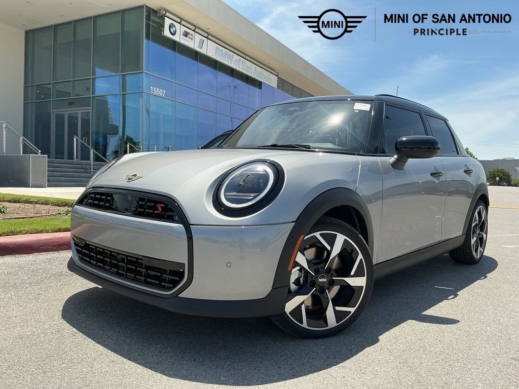2026 MINI Hardtop Cooper S's photo