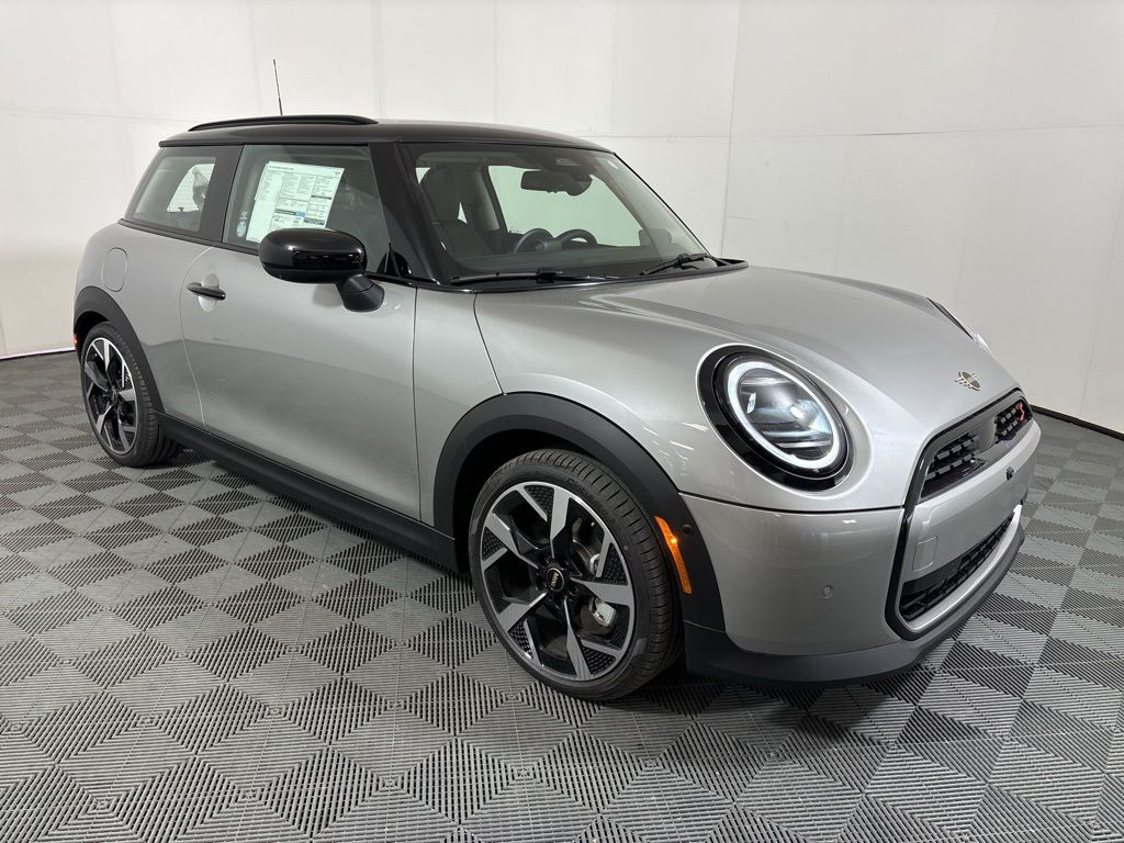 2025 Mini Cooper S Iconic photo 4