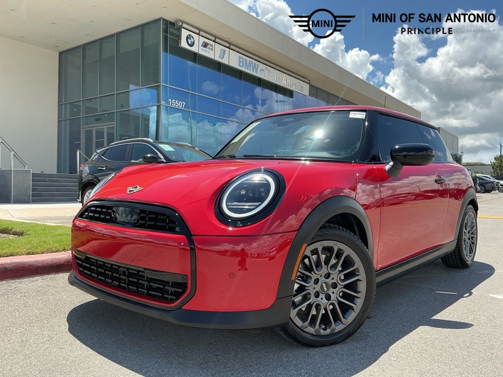 2025 MINI Hardtop Cooper's photo