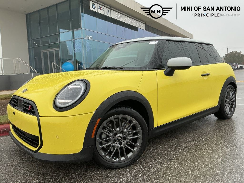 2025 MINI Hardtop 2 Door S's photo
