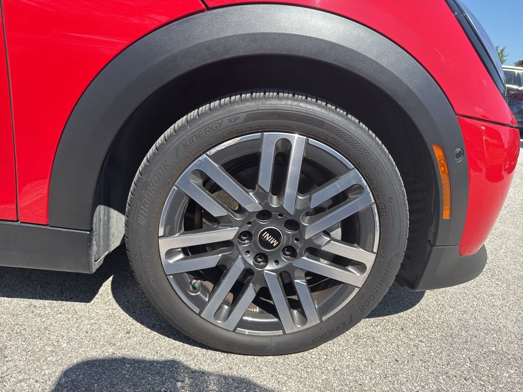 2025 Mini Cooper Hardtop 2 Door photo 3