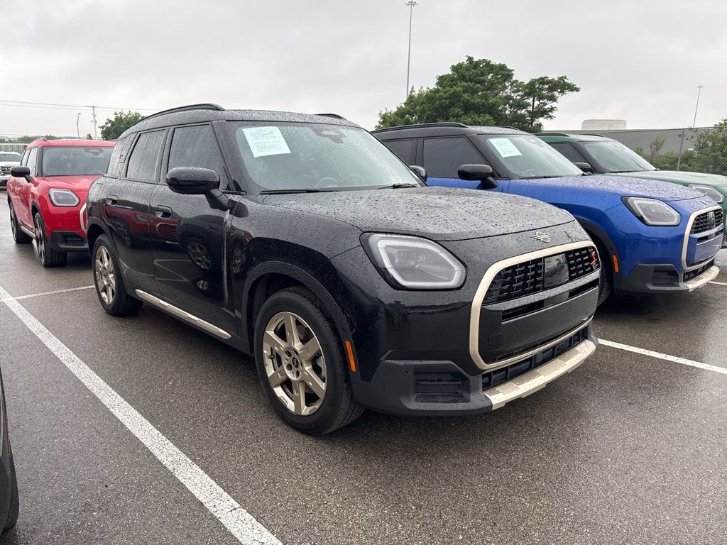 2025 Mini Cooper S ALL4 photo 2