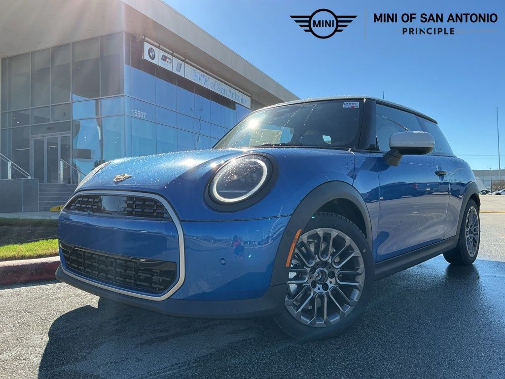 2026 MINI Hardtop's photo