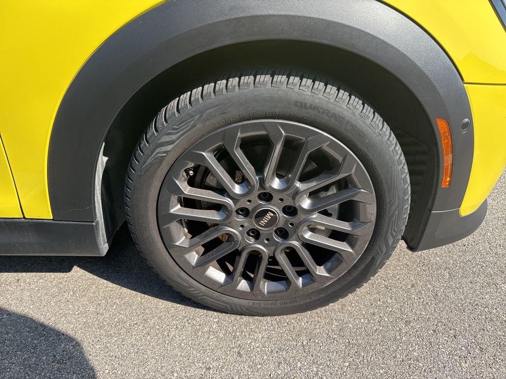 2025 Mini Cooper 2 Door Hardtop S photo 3