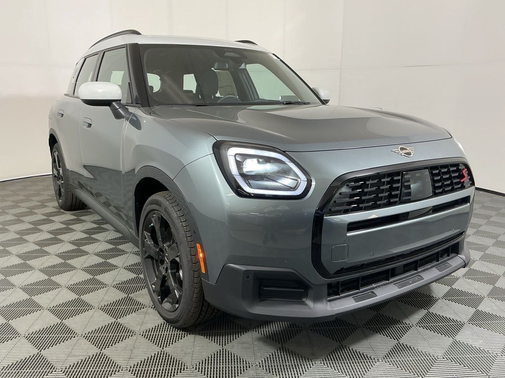 New 2026 MINI Countryman Signature Plus SUV