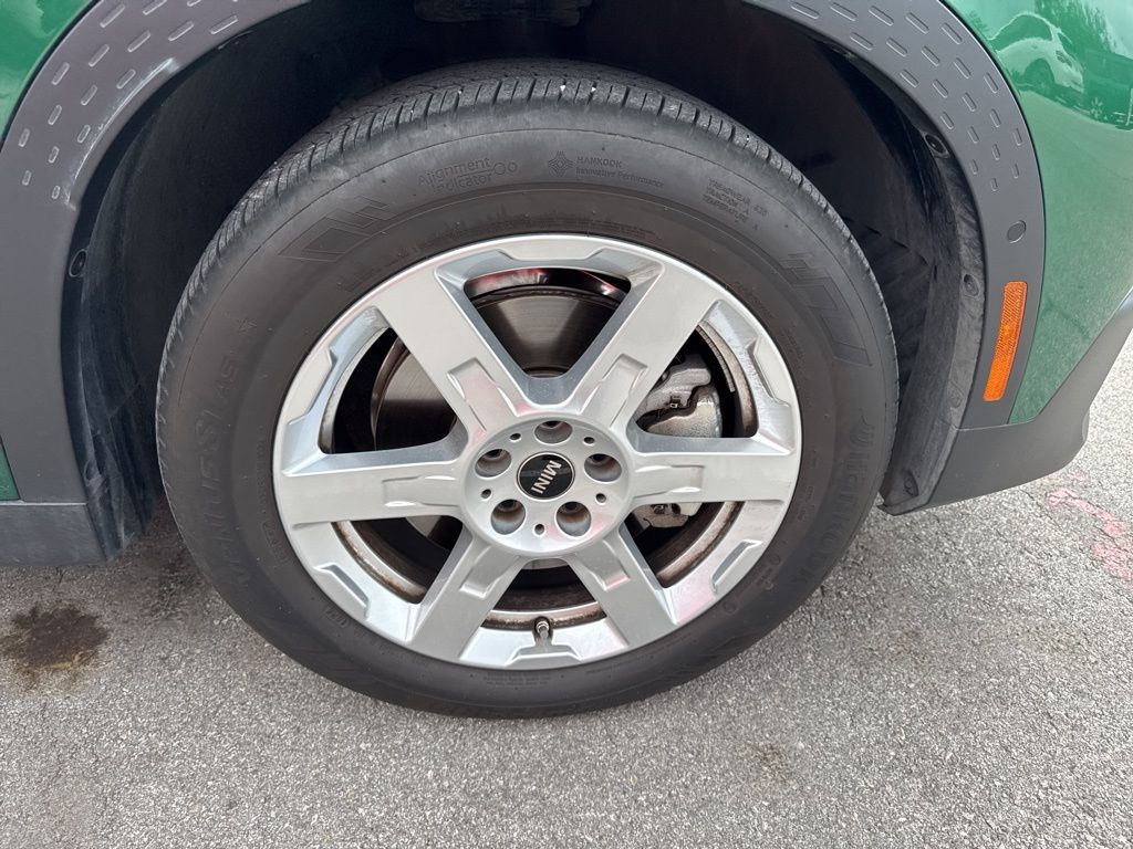 2025 Mini Cooper S ALL4 photo 3