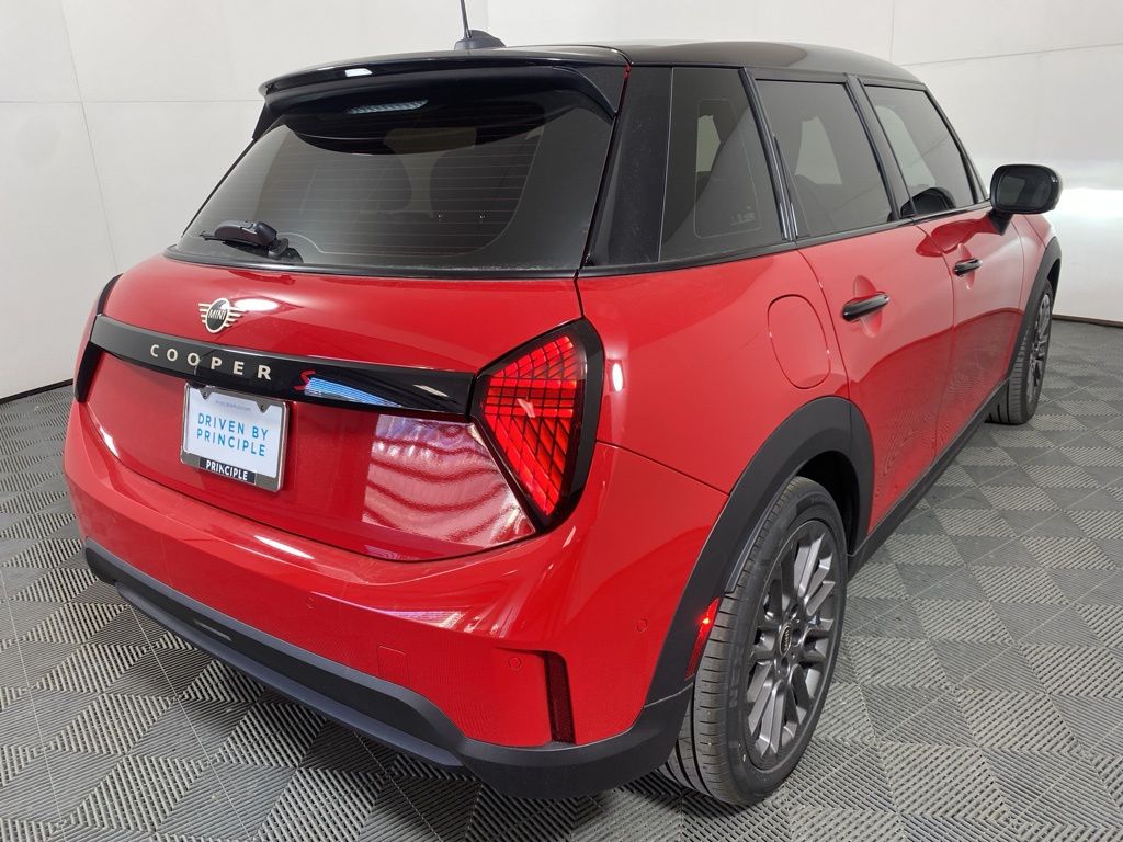 2025 Mini Cooper S Iconic photo 4