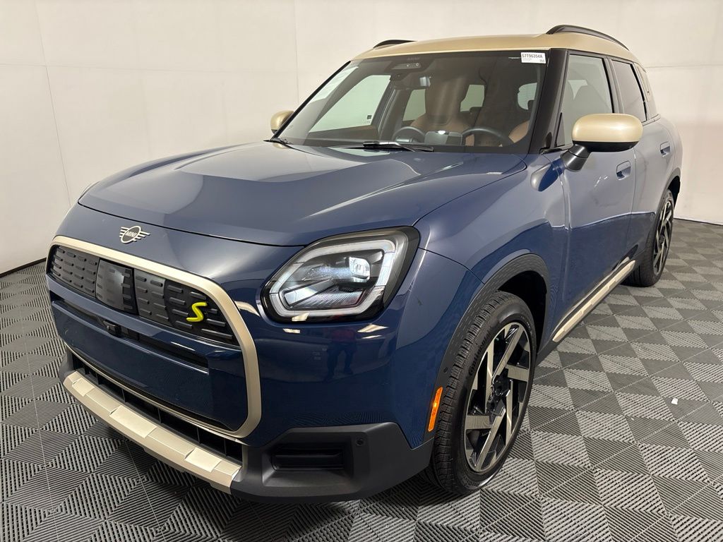 Used 2025 MINI Countryman SE with VIN WMZ53GA08S7T96354 for sale in San Antonio, TX