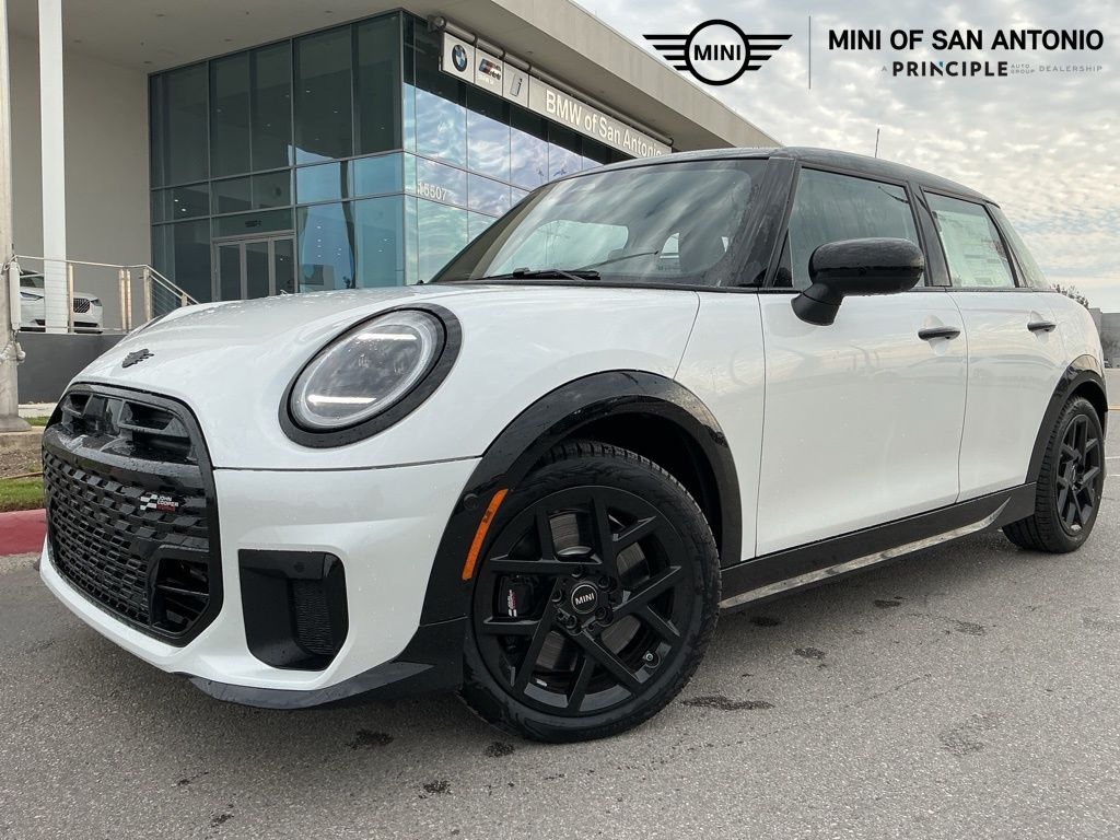 2026 MINI Hardtop 4 Door S's photo