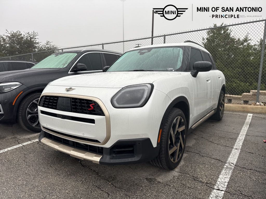 2025 MINI Countryman S's photo