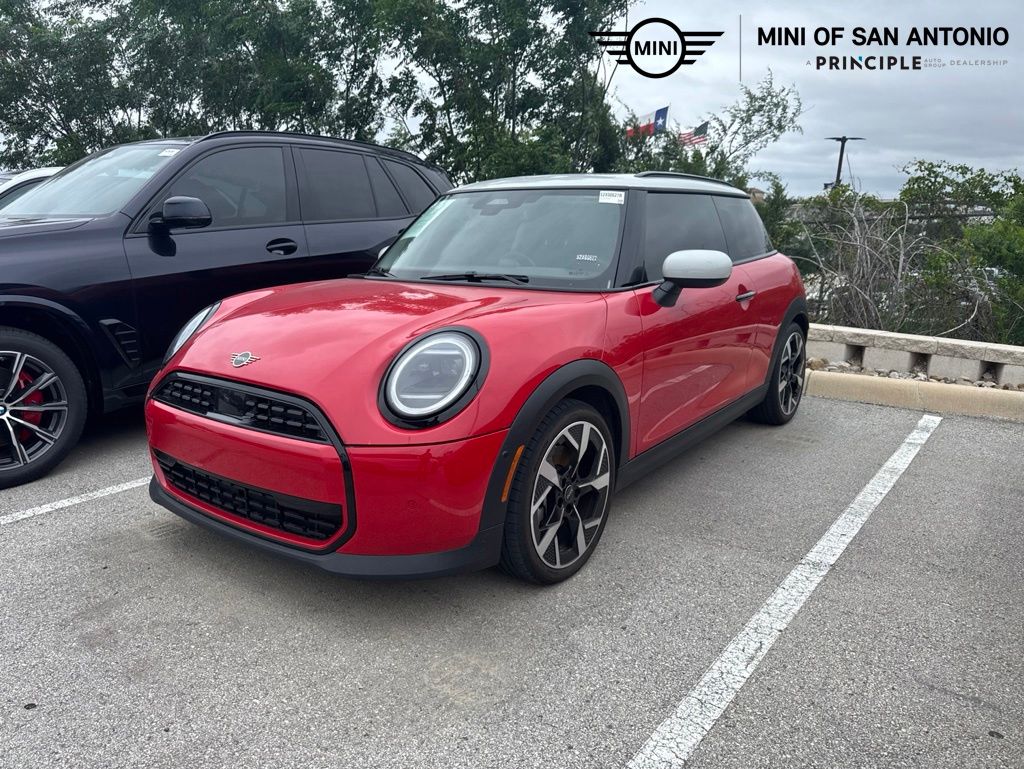 2025 MINI Hardtop Cooper's photo