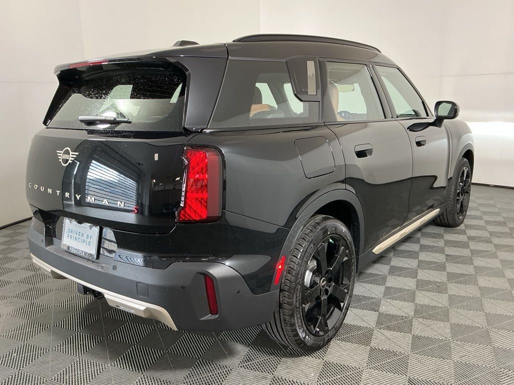 New 2026 MINI Countryman Signature Plus SUV