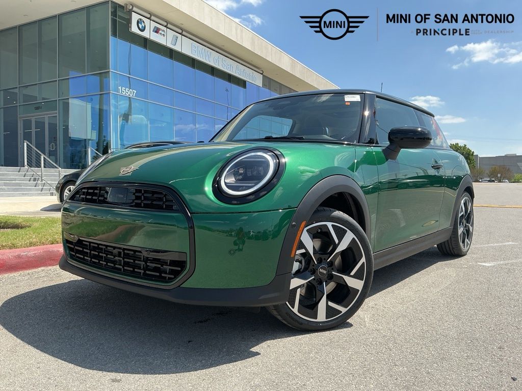 2026 MINI Hardtop's photo