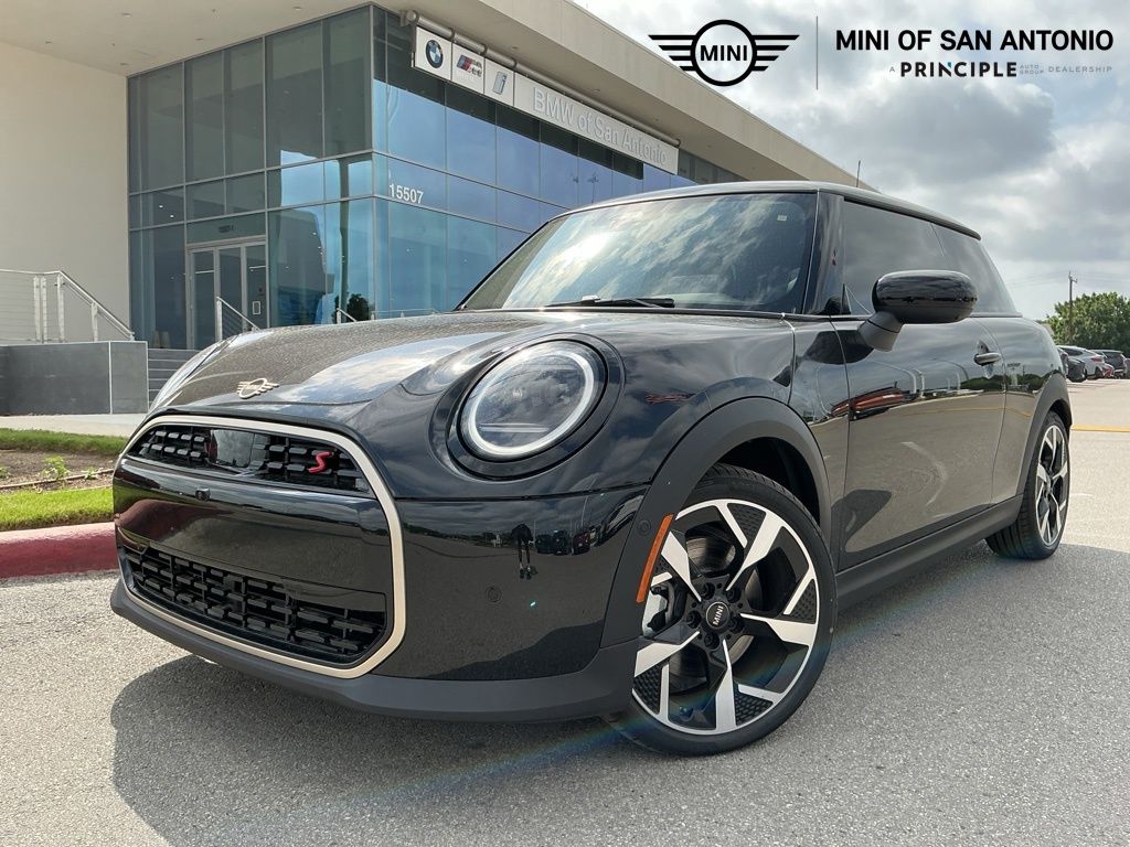2026 MINI Hardtop Cooper S's photo