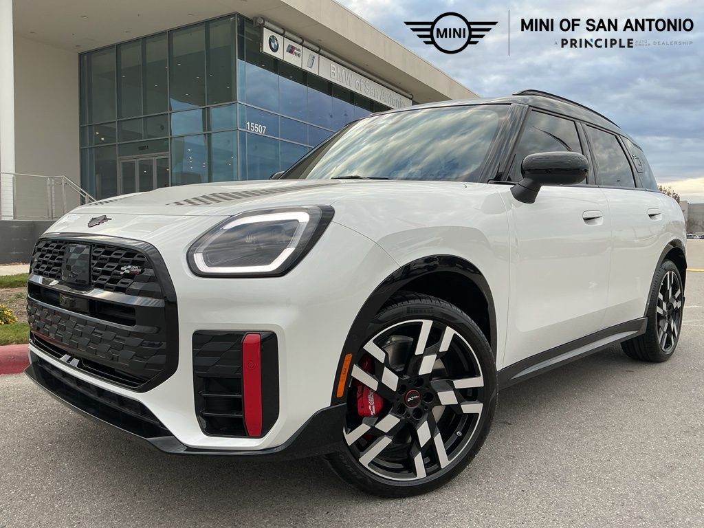 2025 MINI Countryman John Cooper Works's photo
