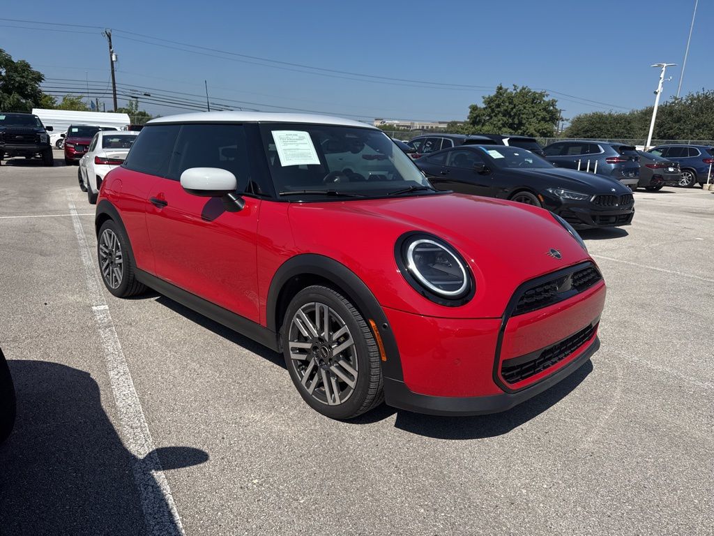 2025 Mini Cooper Hardtop 2 Door photo 2
