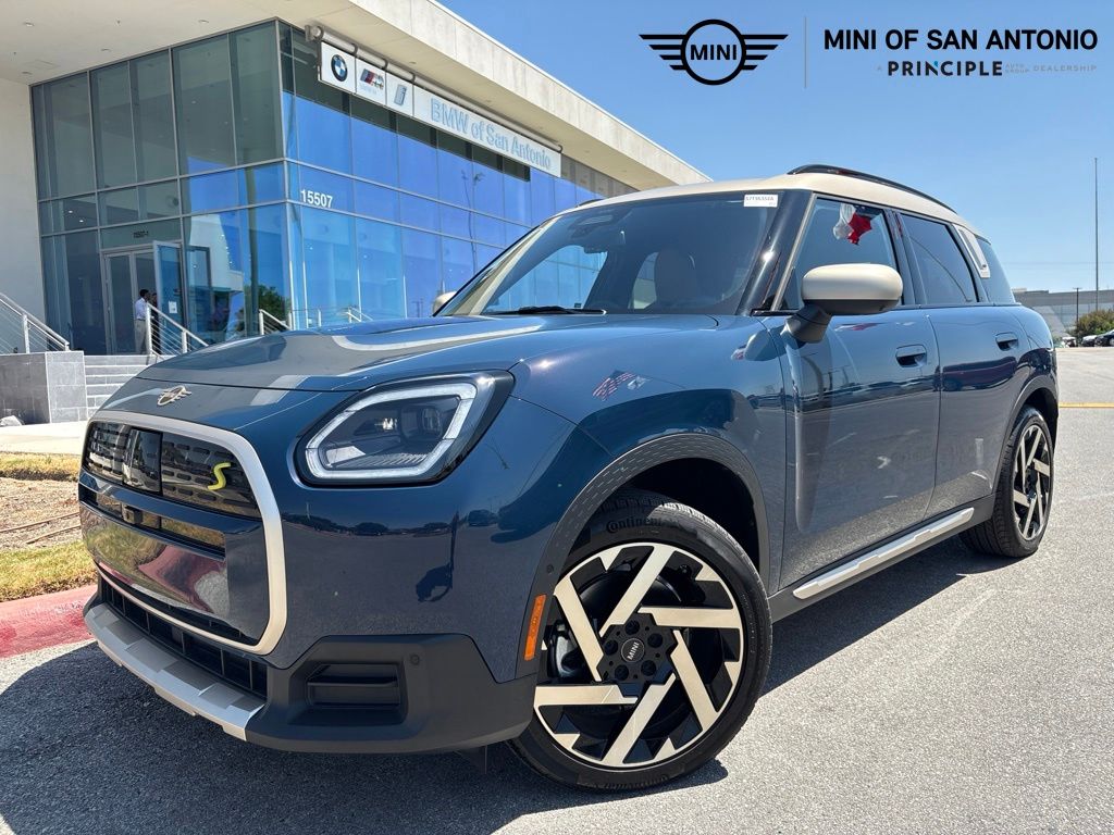 Certified Pre-Owned 2025 MINI SE Countryman Cooper