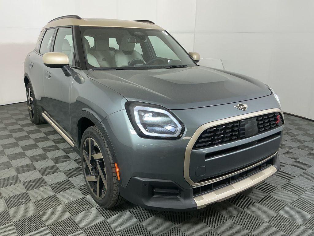 New 2026 MINI Countryman Signature Plus SUV