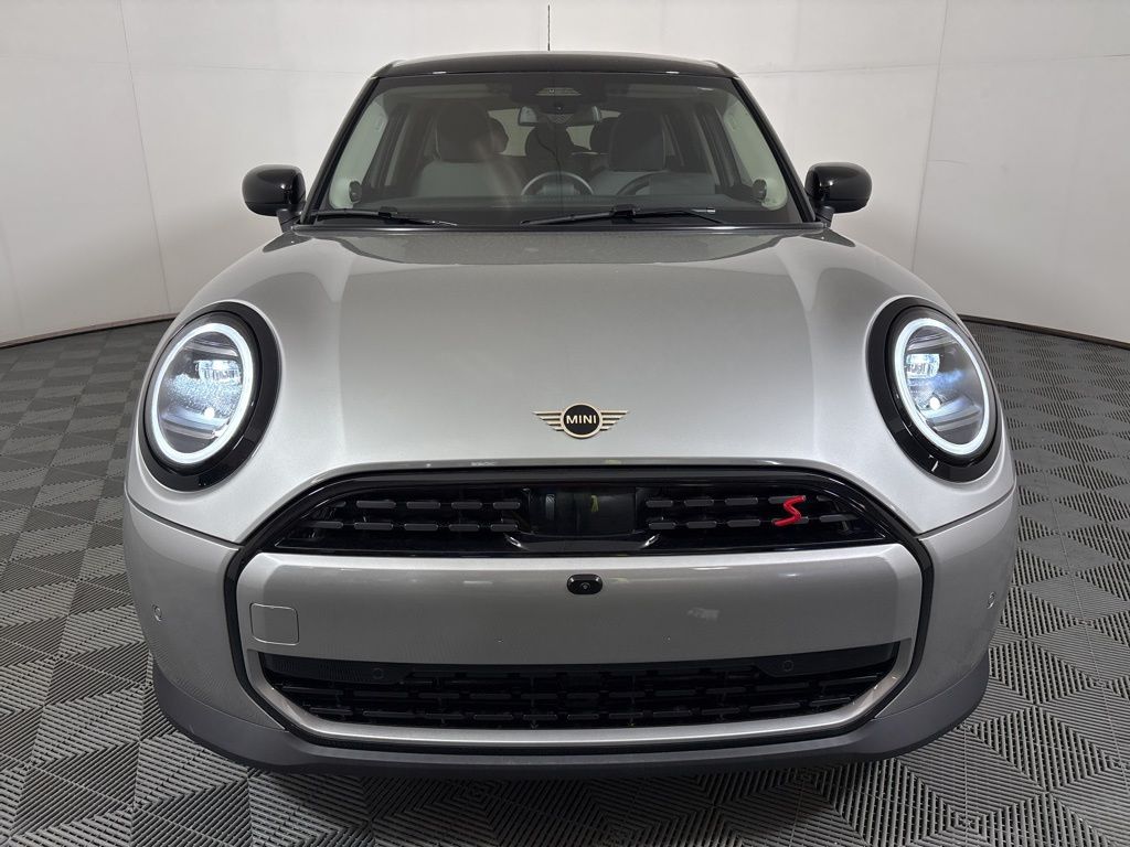 2025 Mini Cooper S Iconic photo 2