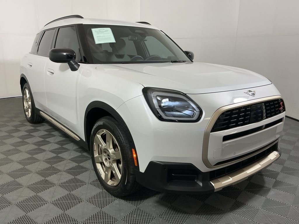 2025 Mini Cooper Base photo 3