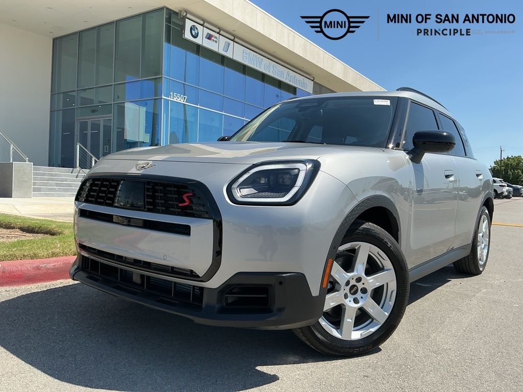 2025 MINI Countryman S ALL4's photo