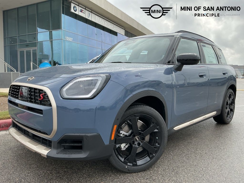 2026 MINI Countryman S's photo