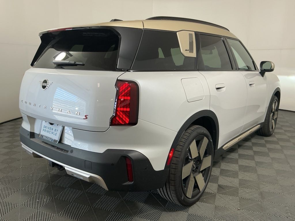 New 2026 MINI Countryman Iconic SUV