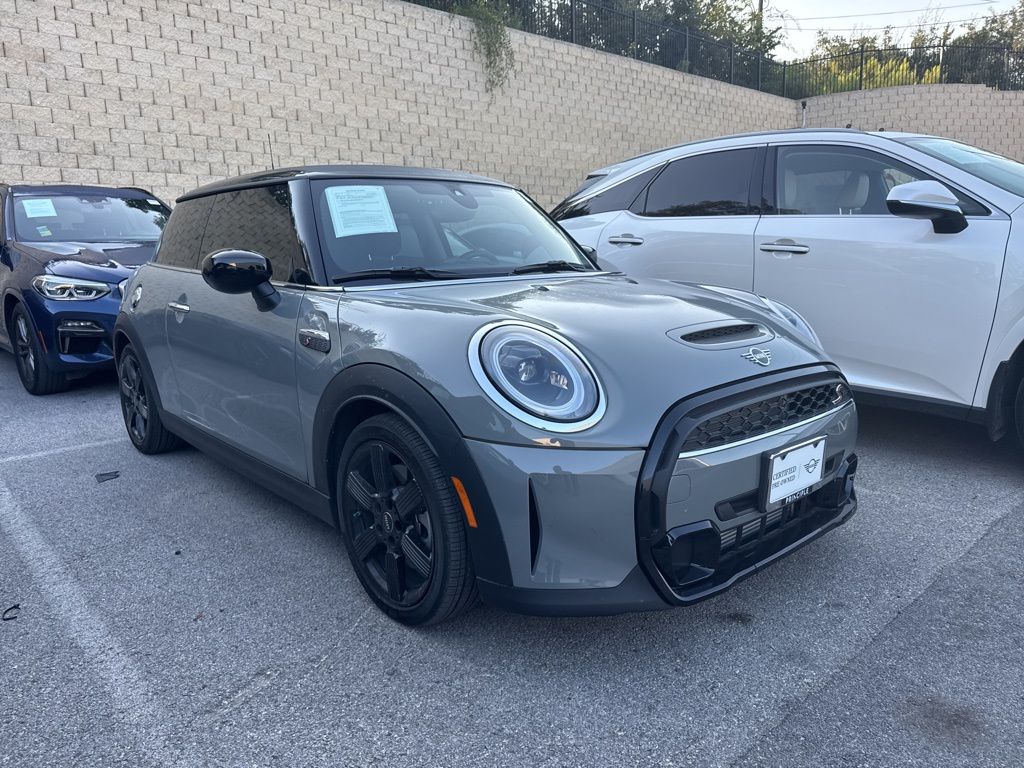 2023 Mini Cooper 2 Door Hardtop S photo 2