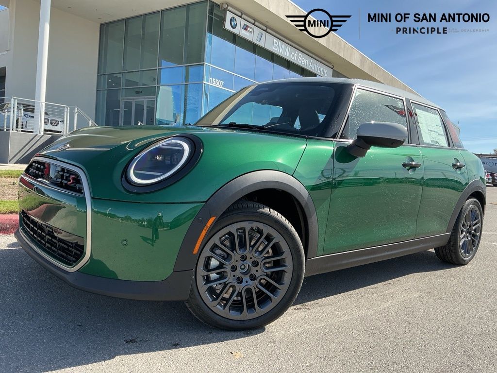 2026 MINI Hardtop 4 Door S's photo