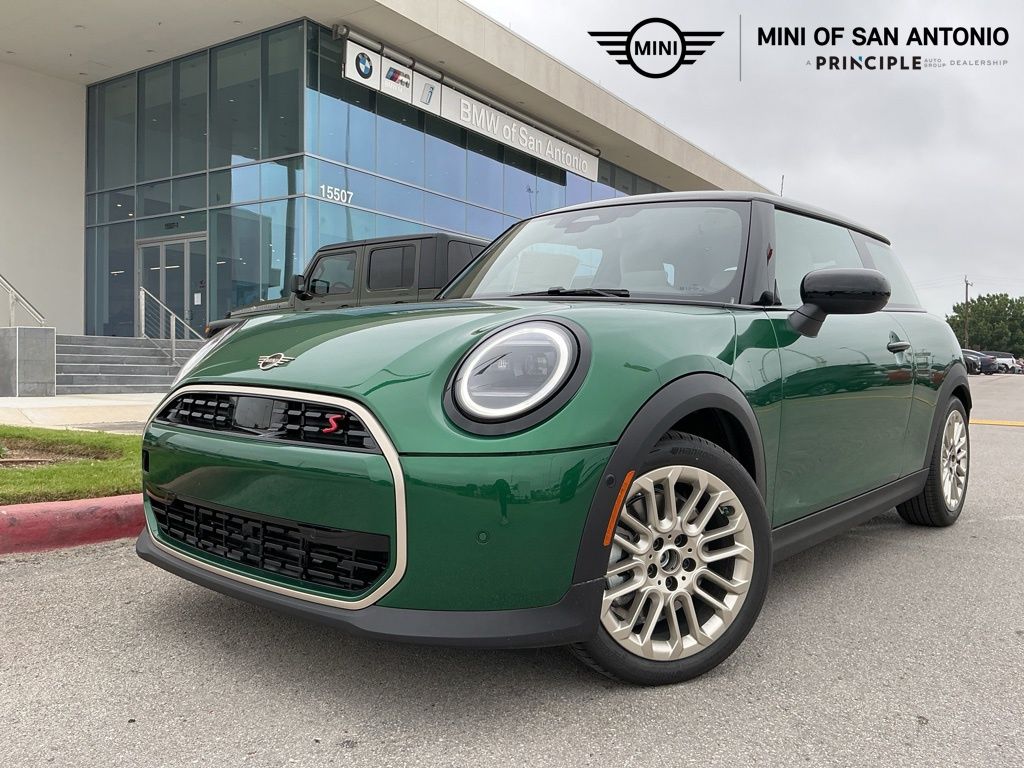 2026 MINI Hardtop Cooper S's photo