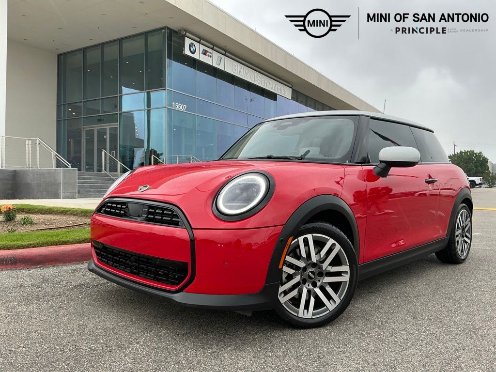 2025 MINI Hardtop Cooper's photo